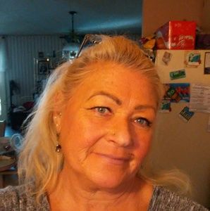 Meet your Posher, Moneca